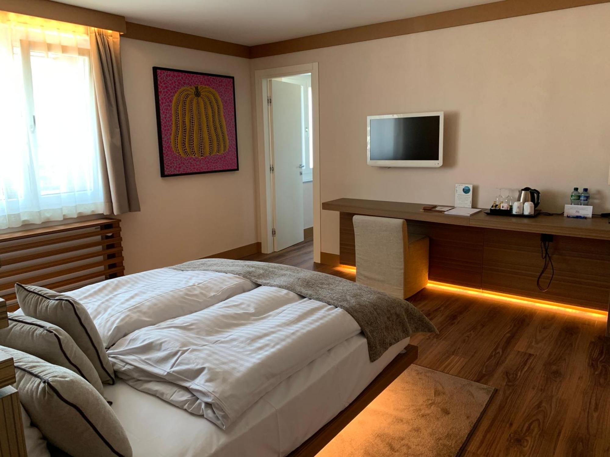 Hotel Rallye & Entrees Aux Bains De La Gruyere Bulle Exteriör bild