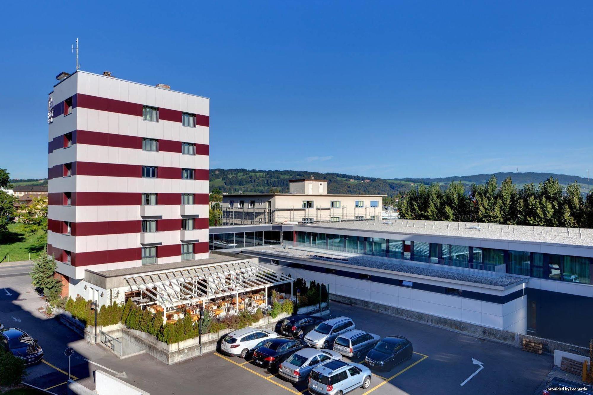 Hotel Rallye & Entrees Aux Bains De La Gruyere Bulle Exteriör bild
